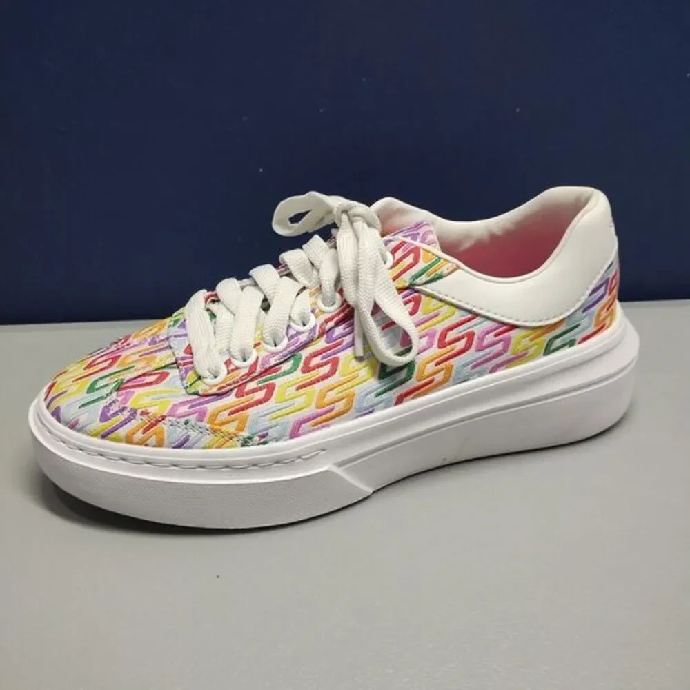 SKECHERS Cordova Classic Low Top Sneakers Womens‎ 8 White Multi Canvas Lace-Up